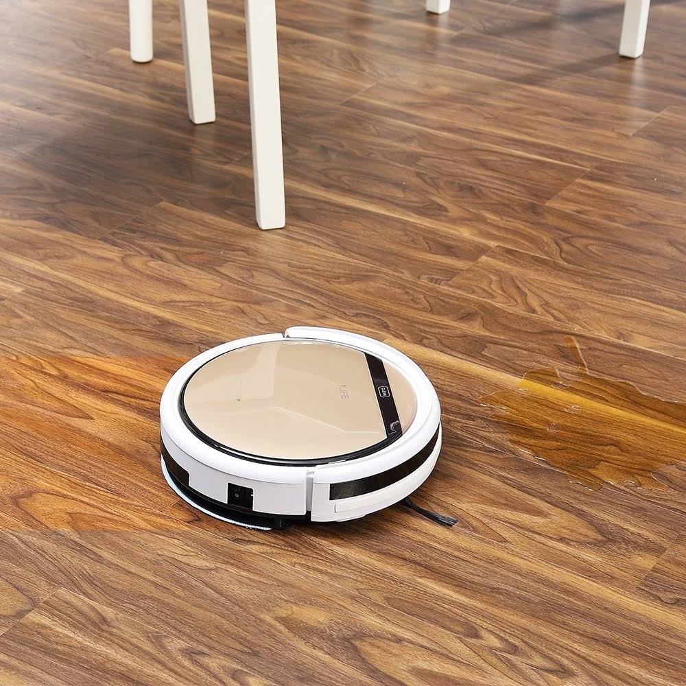 Wet/Dry Robotic Vacuum D205469