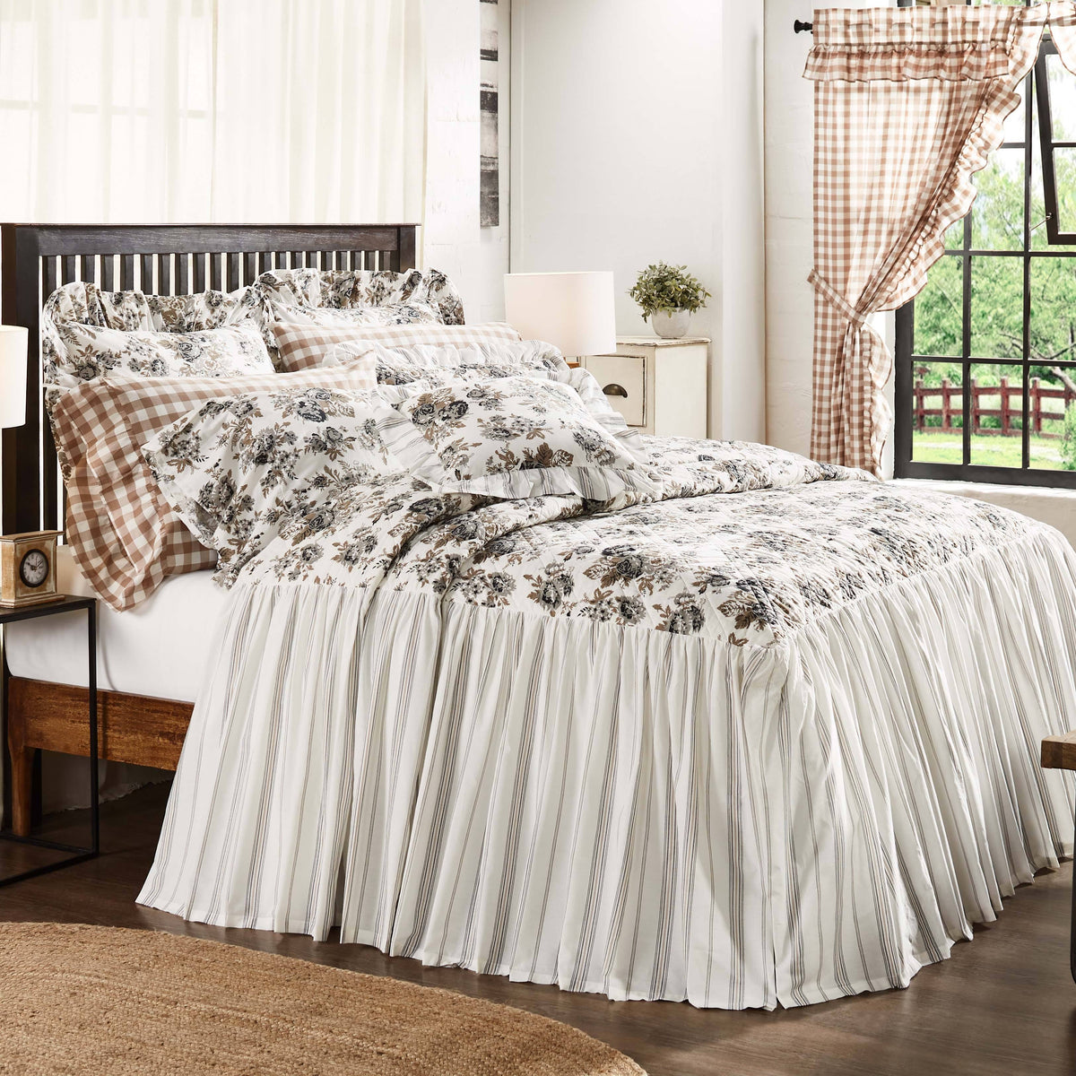 California King Floral Ruffled Coverlet B70296